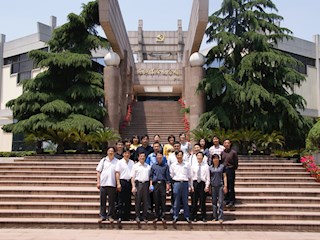 高中理科党支部开展学习实践活动